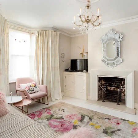 Villa Designer'S Town House Winchester Esterno foto
