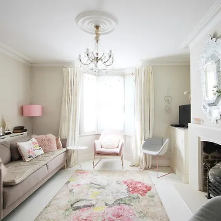 Villa Designer'S Town House Winchester Esterno foto